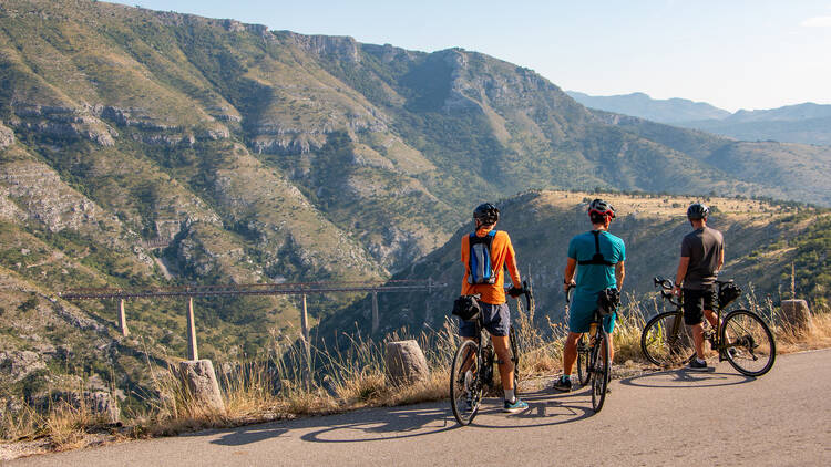 Cycle the Balkans